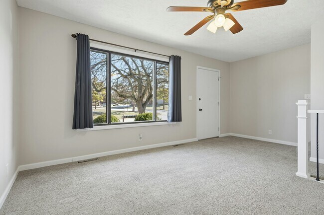 Foto del edificio - 107 N Orr Dr