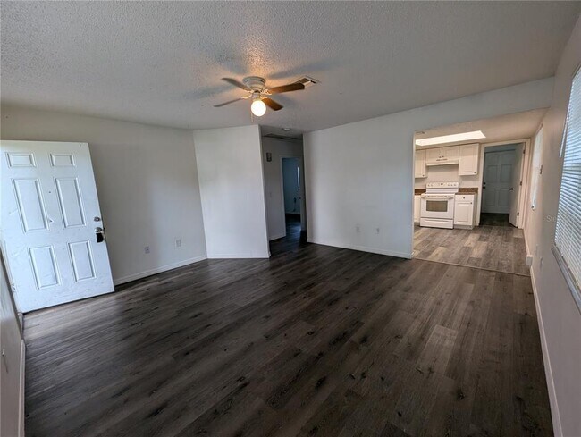 Foto del edificio - 3916 25th St W