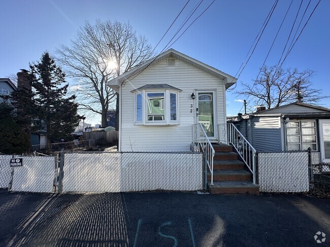 32 Oak Island Rd