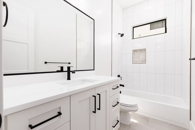Building Photo - BRAND NEW 6 bed  | 4 bath | 3 car garage c...