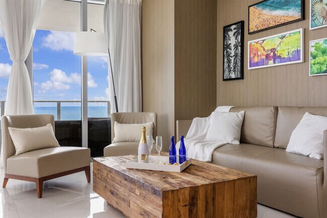 Building Photo - 4011 S Ocean Dr
