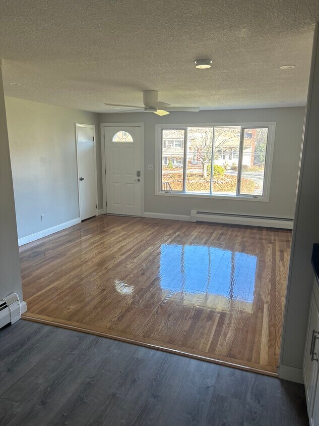 7 Meadow Ln, Salem, NH 03079 House Rental in Salem, NH