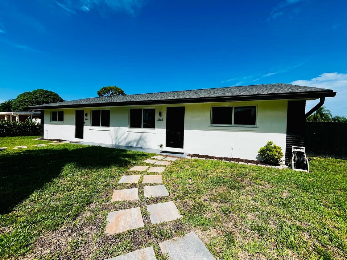 Building Photo - 3663 Laurette Ln