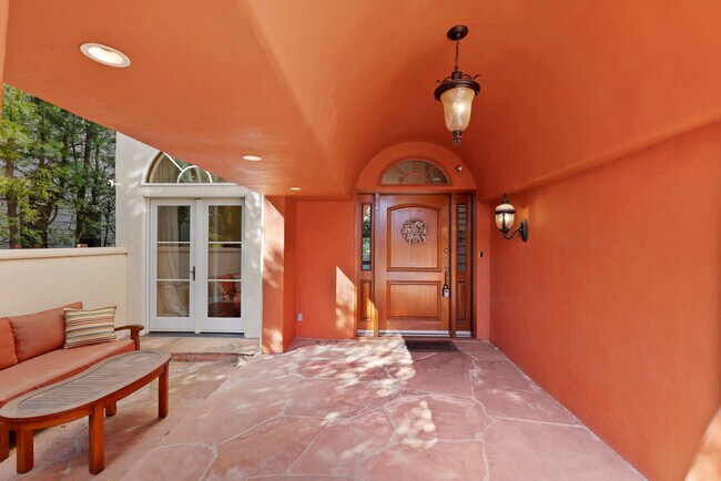 Foto del edificio - 1019 Chautauqua Blvd