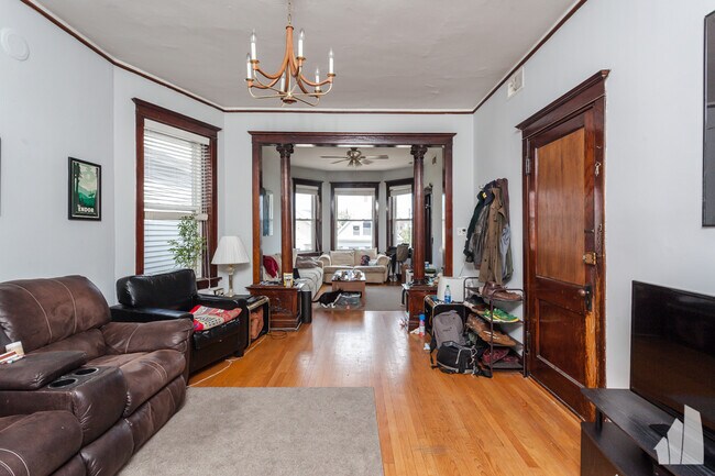 Foto del edificio - 1415 W Henderson St