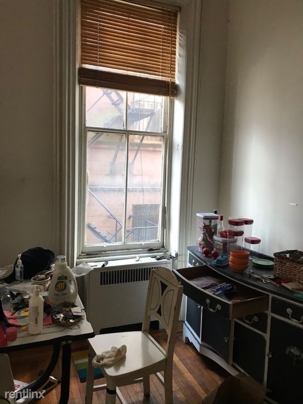 Building Photo - 266 S 21st St