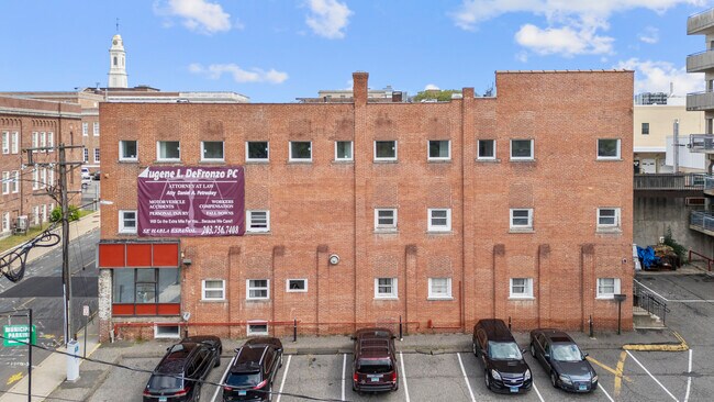 Building Photo - 61 Field St