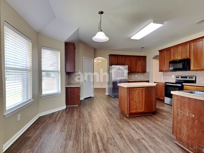Foto del edificio - 245 Brookdale Dr