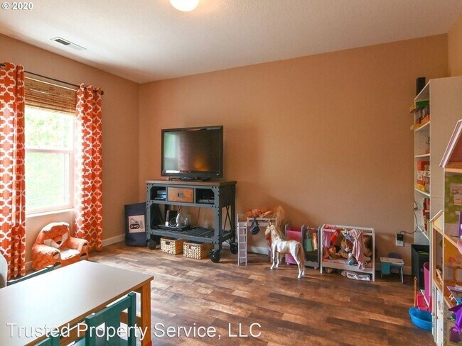 Building Photo - 4 br, 2.5 bath House - 3827 Aerial Way