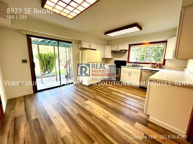 Photo - 8927 SE Rhone St House