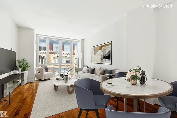 Primary Photo - 130 W 20th St