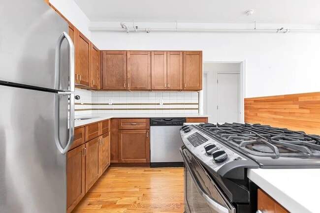 Building Photo - 97 Grand St