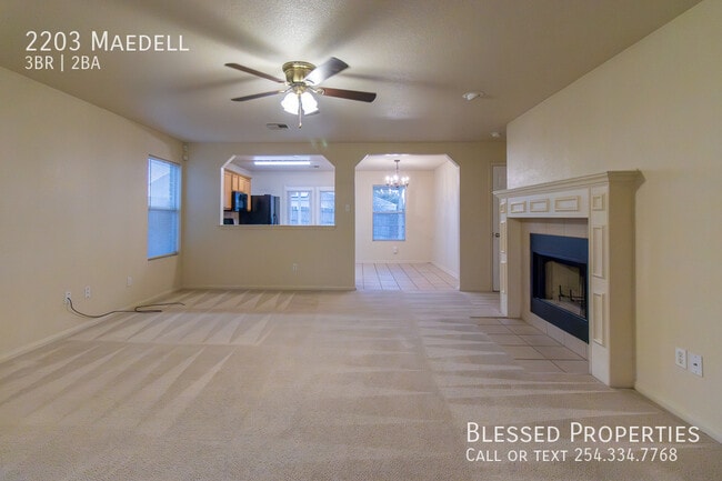 Building Photo - 2203 Maedell-