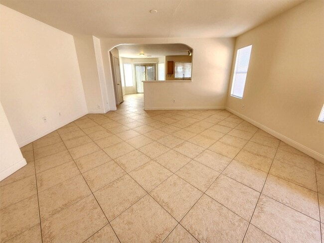 Foto del edificio - Single-Story Home with 2-Car Garage in Cul...