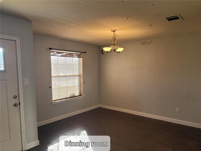 Foto del edificio - 204 Phillips St