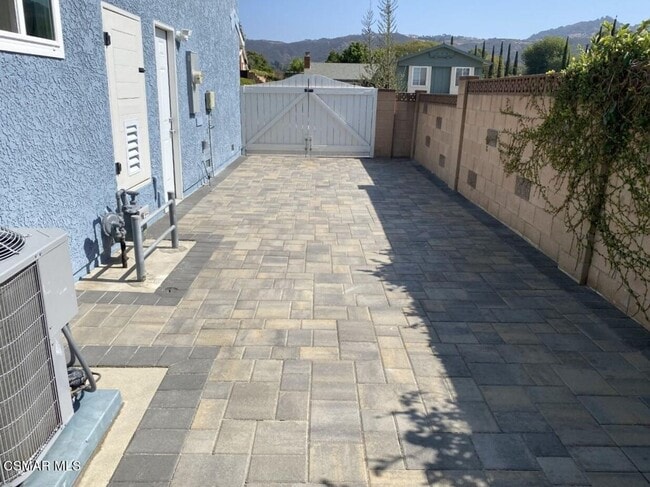 Building Photo - Welcome home to this spacious studio with one bathroom ADU in Newbury Park