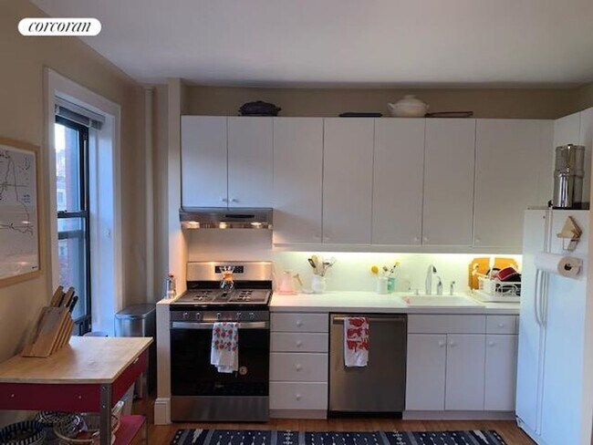 Foto del edificio - 823 Carroll St