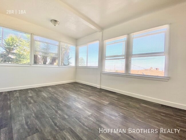 Foto del edificio - 1023 W 17th St San Pedro, CA 90731
