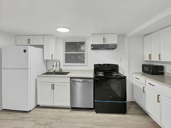 Building Photo - 2006 Texas Ave