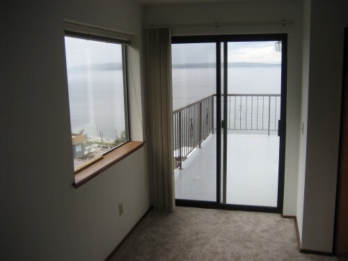 Foto del edificio - ALKI BEACH VIEW 4PLEX - 2 bedrooms