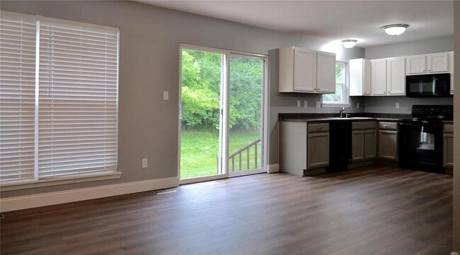Building Photo - 482 Flowering Magnolia Dr