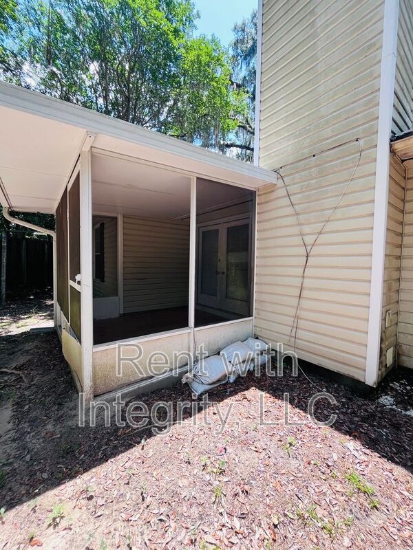 Building Photo - 2661 Faversham Dr