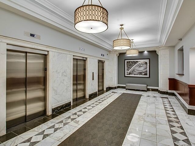 Building Photo - 40 E 9th St