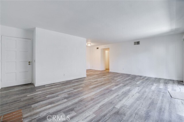 Foto del edificio - 1094 Cabrillo Park Dr