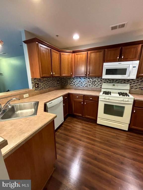 Foto del edificio - 14 Highbridge Ln