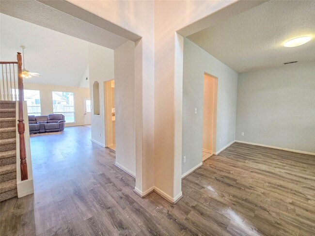 Foto del edificio - 2214 Trotter Dr