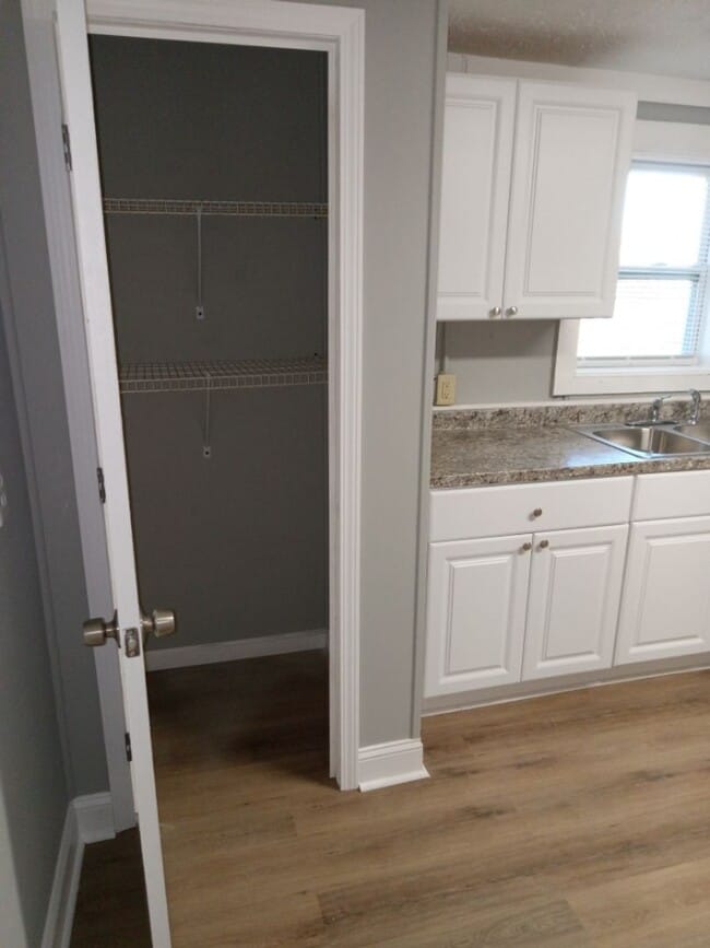 Building Photo - NEWNAN- 2 Bedroom 1 Bath 26 Domineck St