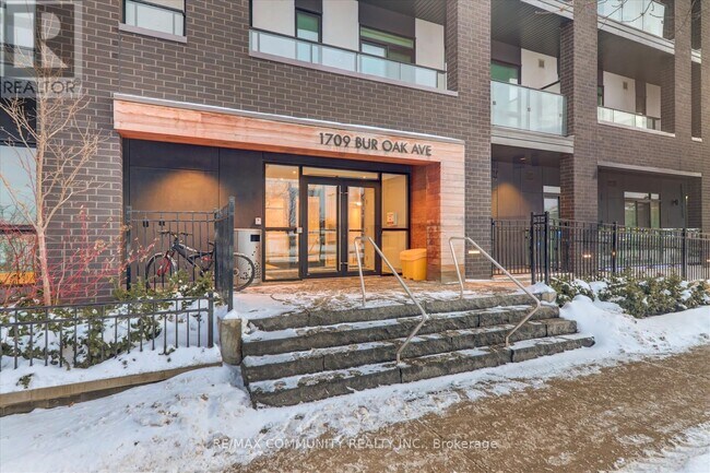 Building Photo - 1709-1709 Bur Oak Ave