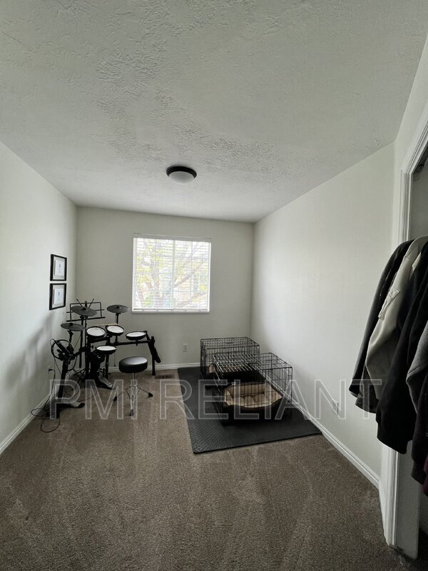 Foto del edificio - 430 N 470 W
