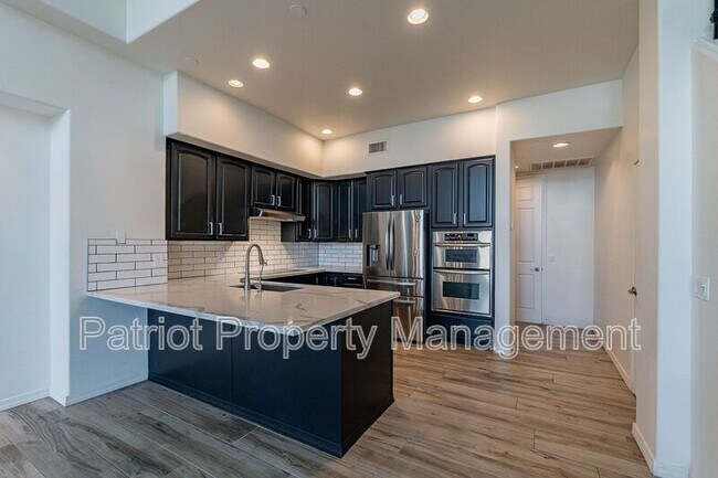 Building Photo - 8131 N 13th Wy