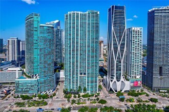 Building Photo - 900 Biscayne Blvd