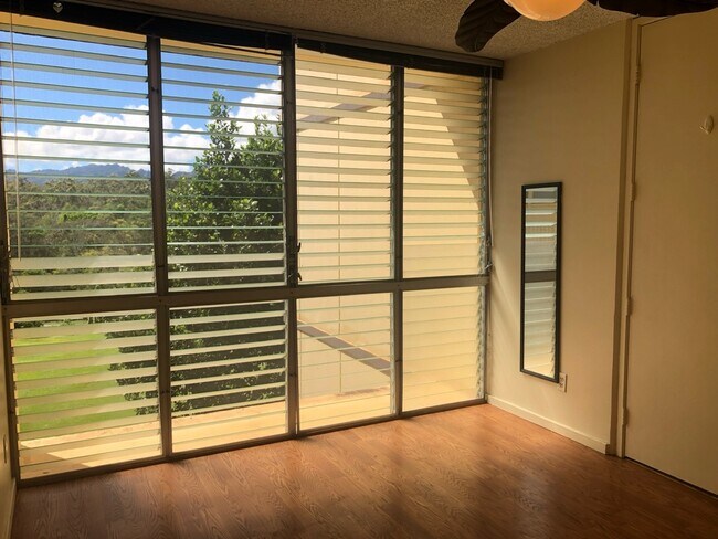 Foto del edificio - 95-2048-2048 Waikalani Pl