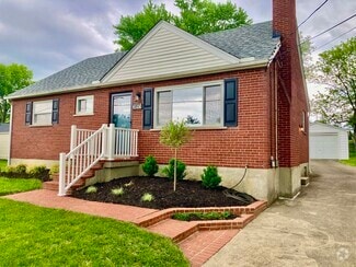 Building Photo - 3893 Mantell Ave