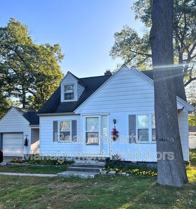 Building Photo - 3466 McCracken St