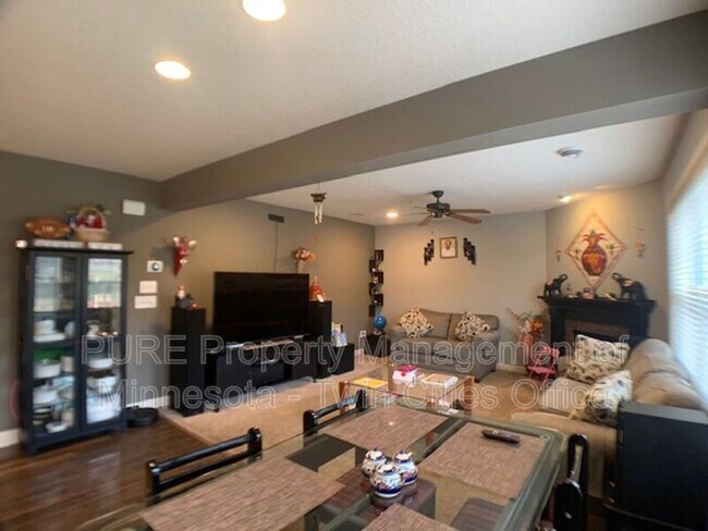 Foto del edificio - 3467 Chestnut Ln
