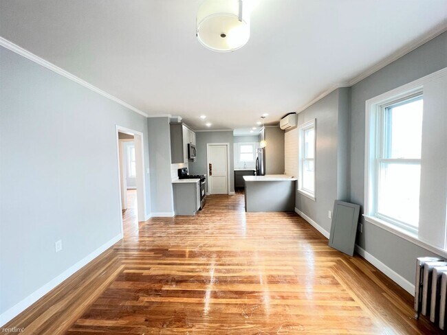 Building Photo - 4 br, 2 bath Duplex - 25 Teragram St