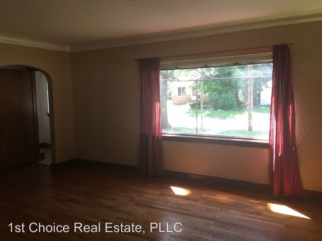Building Photo - 1408 W Hillsdale St