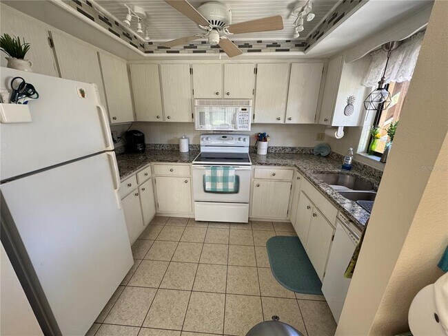 Building Photo - 17 Quails Run Blvd