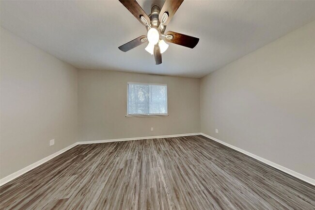 Building Photo - 7010 Durango Dr
