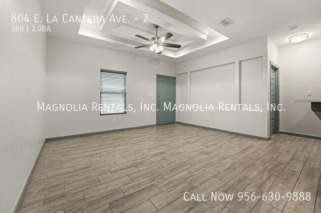 Building Photo - 804 E la Cantera Ave