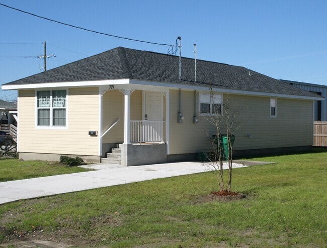 Building Photo - 721 16th St