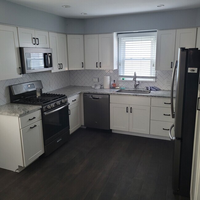 Kitchen 3 - 436 Midland Ave