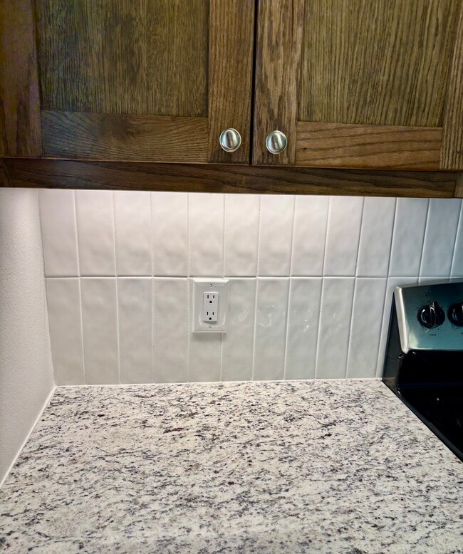 kitchen - 402 Lake Lamond Rd