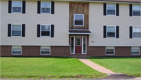Primary Photo - 296 Jennifer St