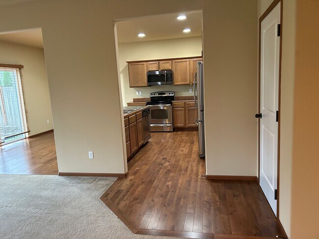 Foto del edificio - 4 Bedroom, 2.5 Bath Home in Larimer Crossing