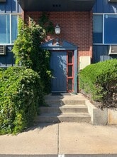 Building Photo - Robertson1001 (KC-JF)